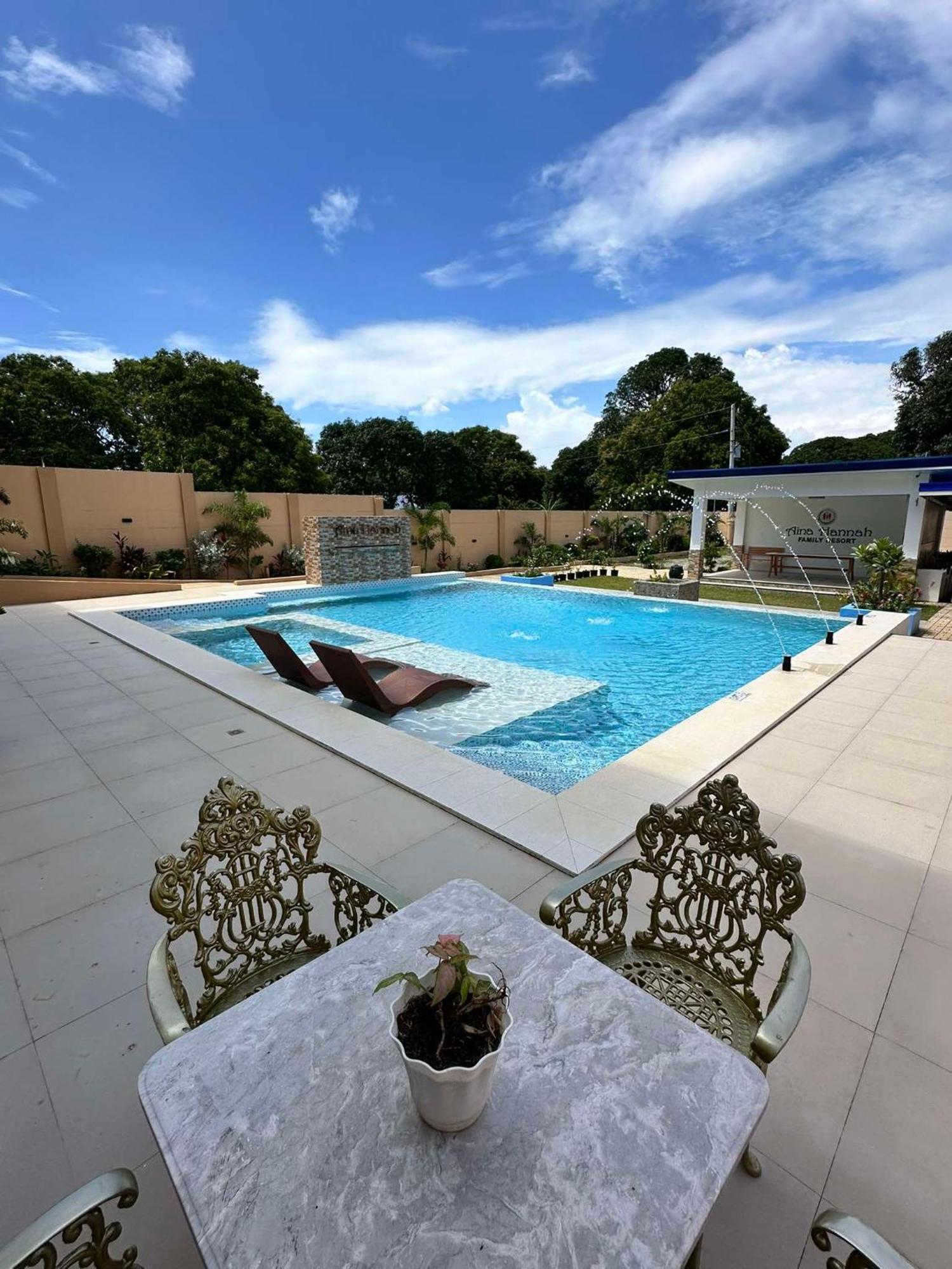 Aina Hannah Family Resort'S Greek Unit Calatagan エクステリア 写真