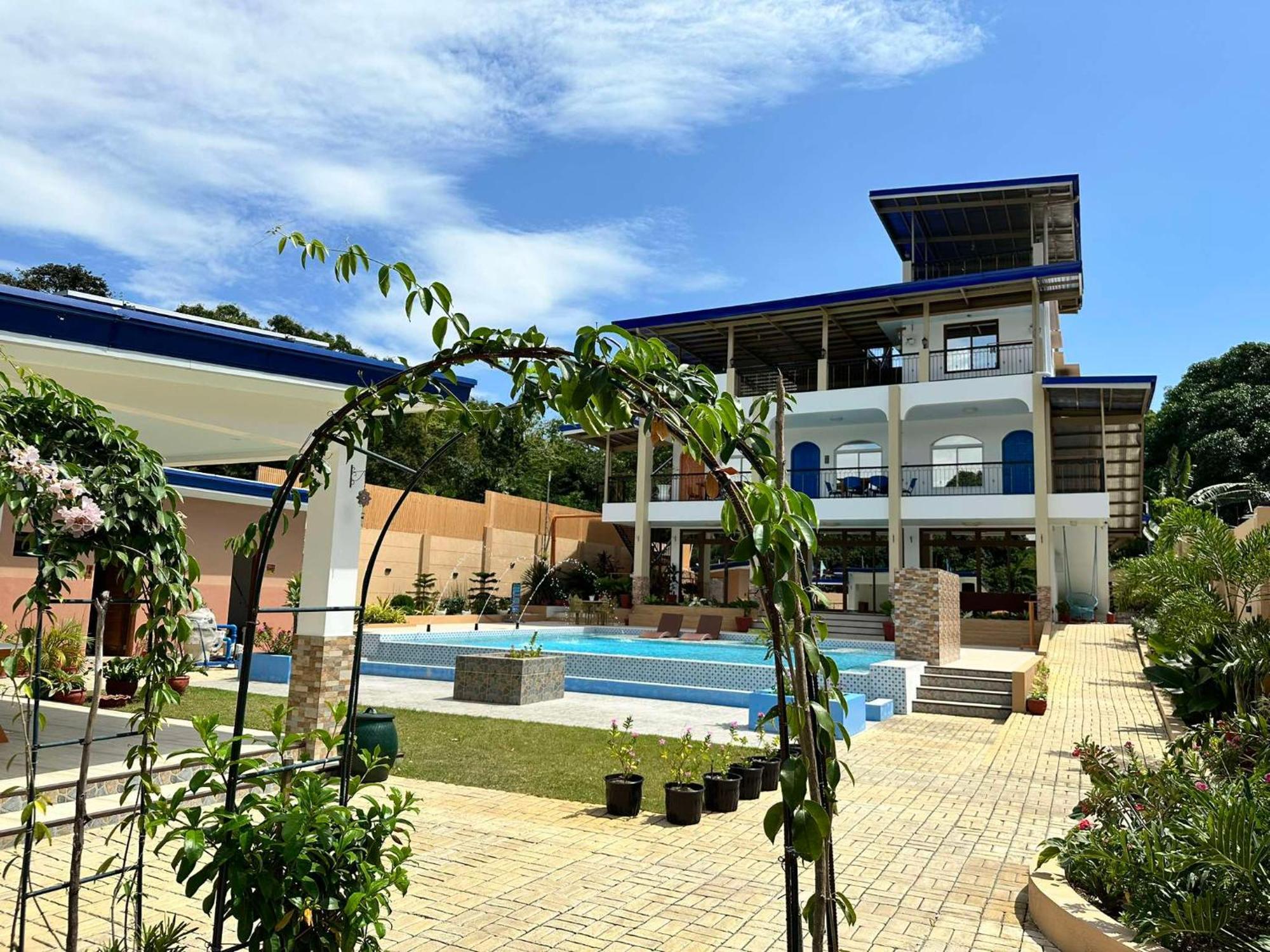 Aina Hannah Family Resort'S Greek Unit Calatagan エクステリア 写真
