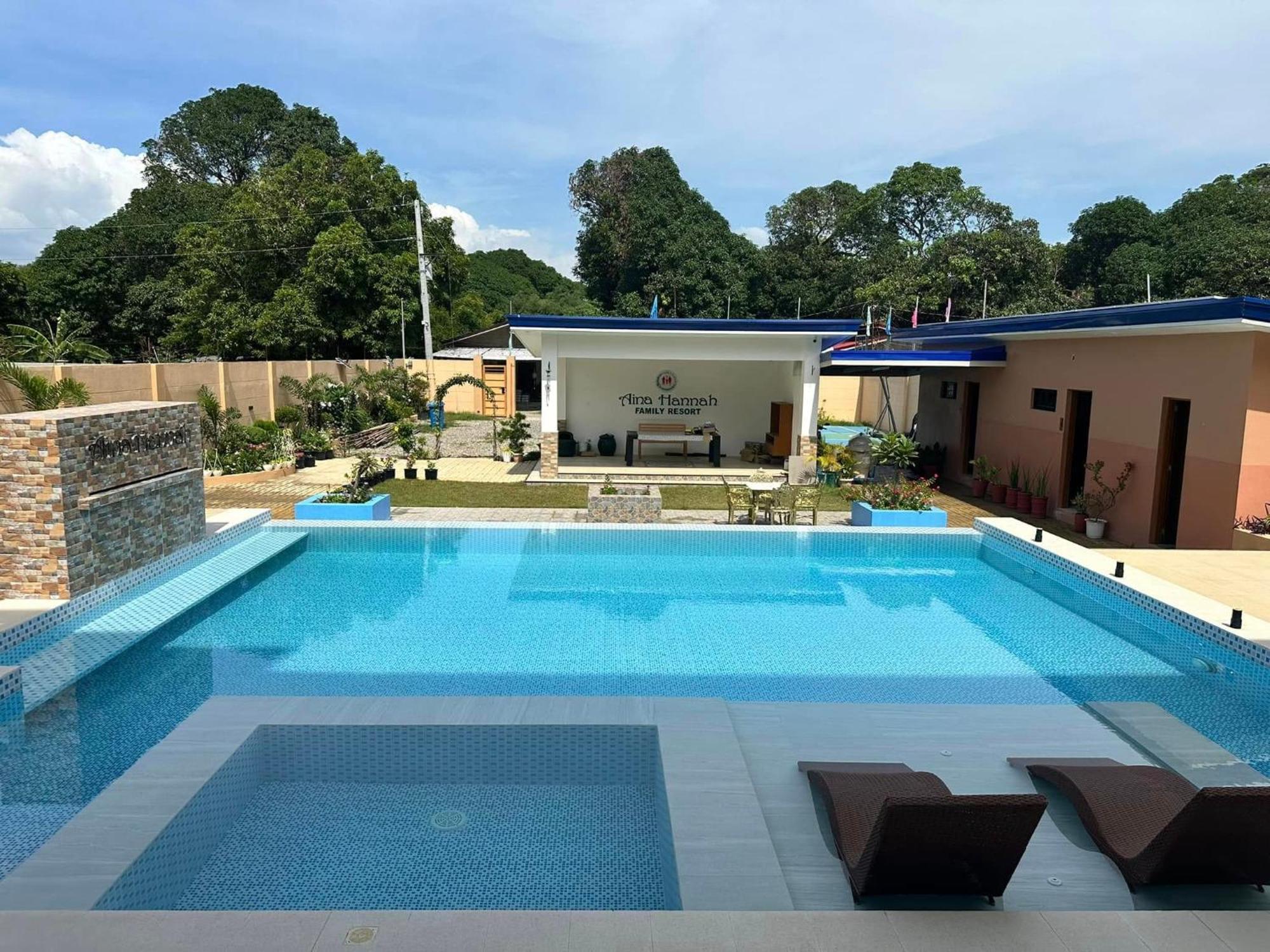 Aina Hannah Family Resort'S Greek Unit Calatagan エクステリア 写真